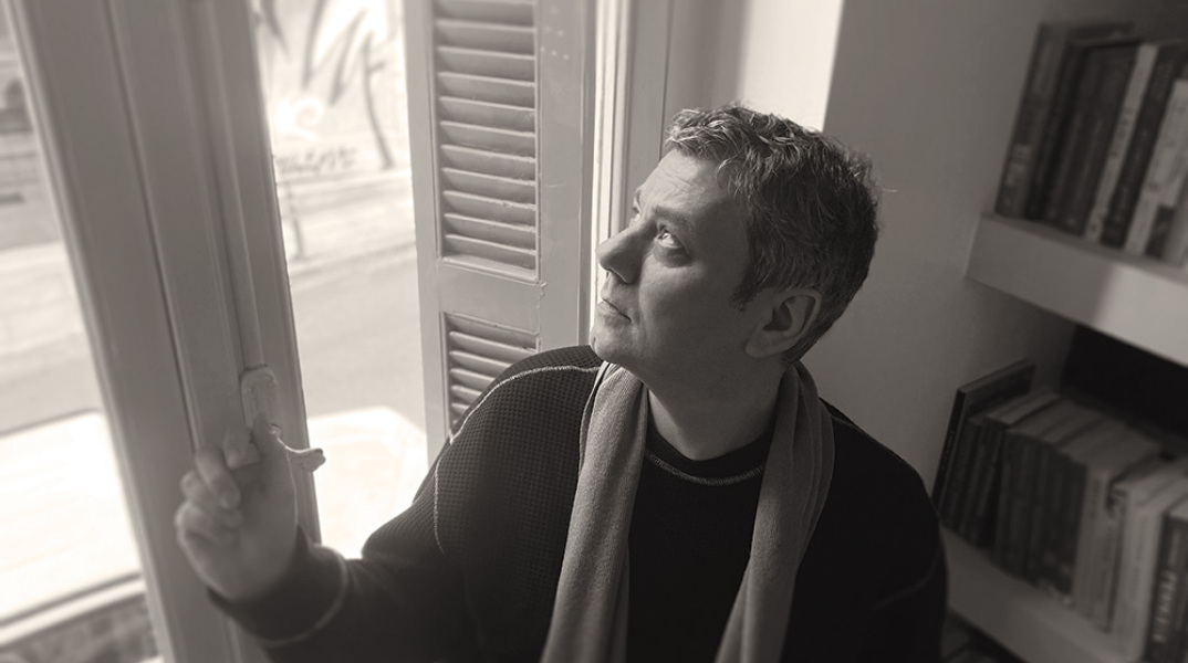 Αντώνης Γλυκός: Ο γνωστός εικονογράφος μιλάει για τη συνεργασία του με τον Sigmataf