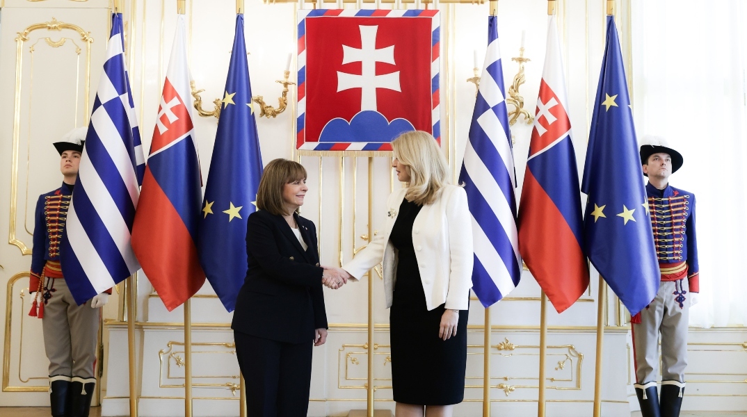 Σακελλαροπούλου: Στη Σλοβακία συναντήθηκε με ομόλογό της
