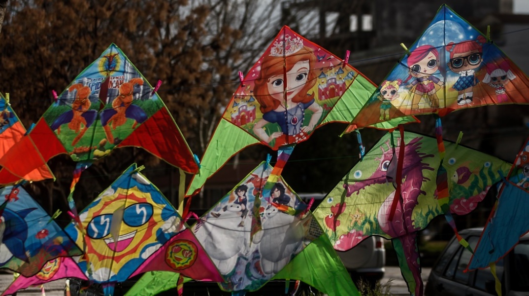 Καθαρά Δευτέρα 2024 - Χαρταετοί σε σημείο πώλησης