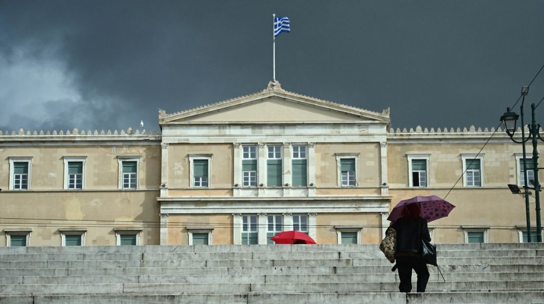 Πρόγνωση καιρού: Βροχές και καταιγίδες την Κυριακή της Αποκριάς, 17 Μαρτίου - Η πρόγνωση του meteo και της EMY για όλη την Ελλάδα.