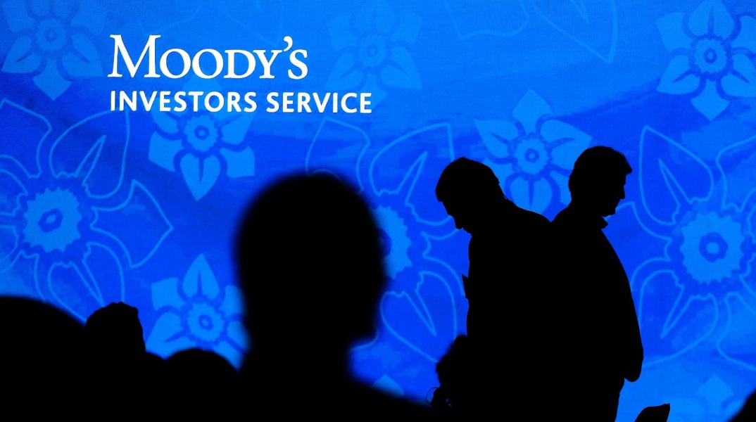 Moody’s: Ένα «σκαλοπάτι» πιο κάτω από την επενδυτική βαθμίδα η ελληνική οικονομία - Αμετάβλητη η πιστοληπτική ικανότητα της χώρας.