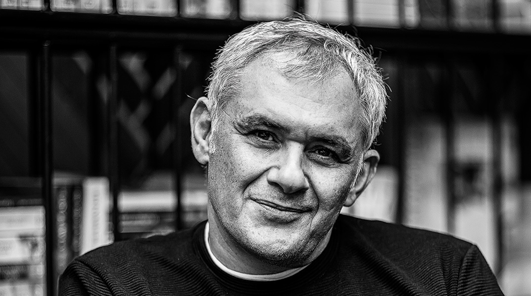 Στέφανος Δάνδολος: Συνέντευξη για το βιβλίο «Τα αηδόνια της σιωπής», εκδόσεις Ψυχογιός