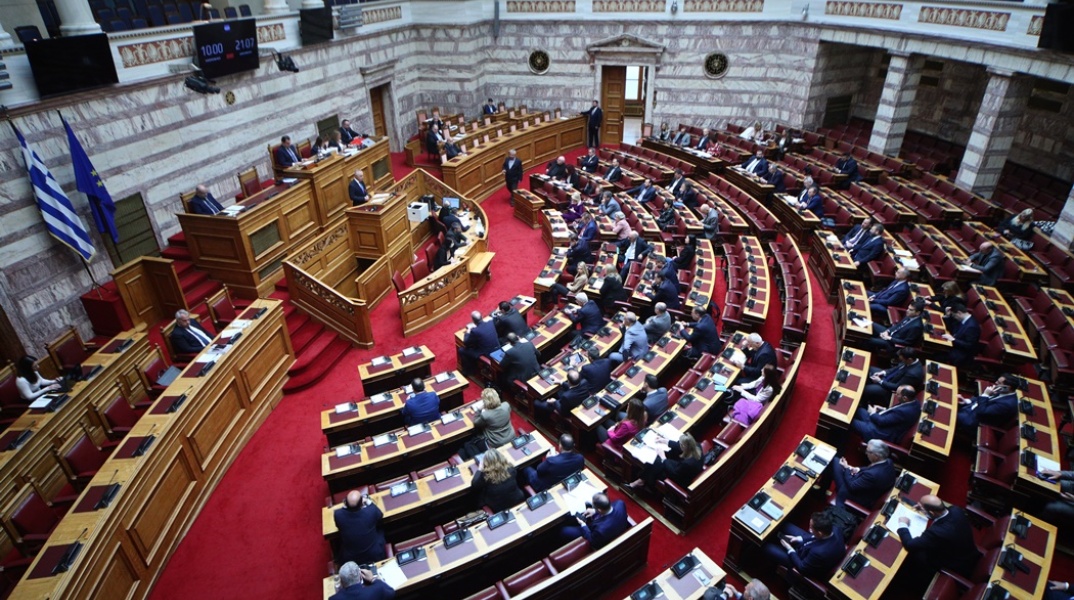 Στιγμιότυπο από τη συνεδρίαση της Ολομέλειας της Βουλής