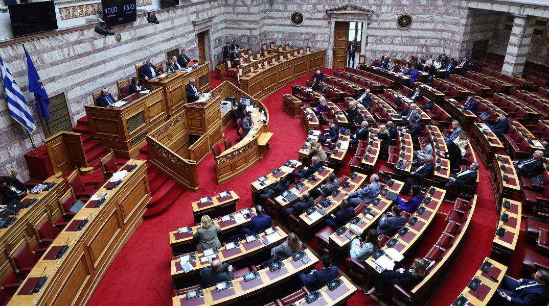 Τέμπη: Γιατί μένει στο απυρόβλητο η Ρυθμιστική Αρχή Σιδηροδρόμων;