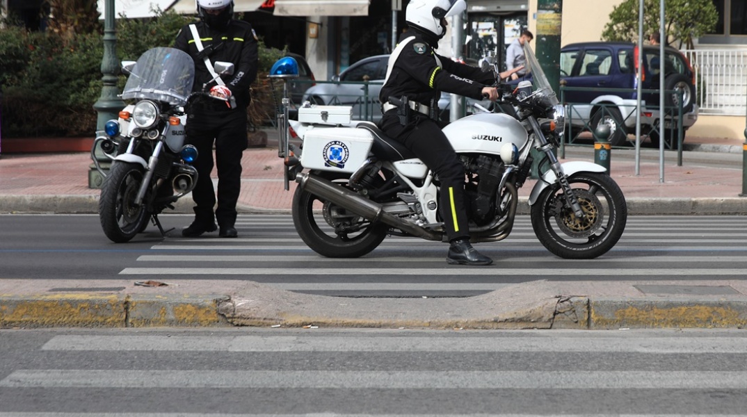 Μοτοσικλετιστές τροχονόμοι