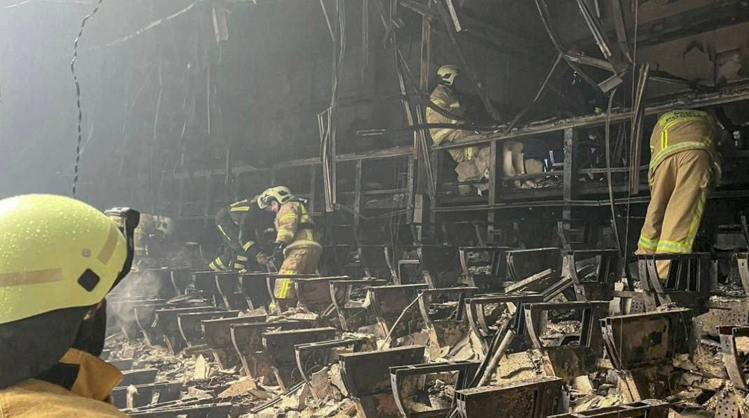 Επίθεση στη Μόσχα: Εύφλεκτο υγρό έριξαν στο κτήριο οι τρομοκράτες