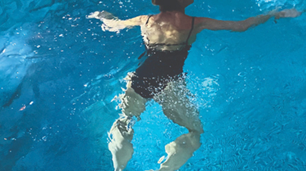 «Κολυμπώντας» της Julie Otsuka, εκδόσεις Πατάκη