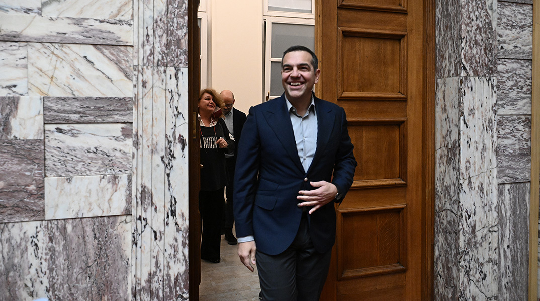 Ντοκουμέντο: Τι γράφει το memo για το rebranding του Αλέκση