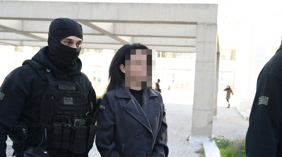 Υπόθεση μαστροπείας 12χρονης στον Κολωνό