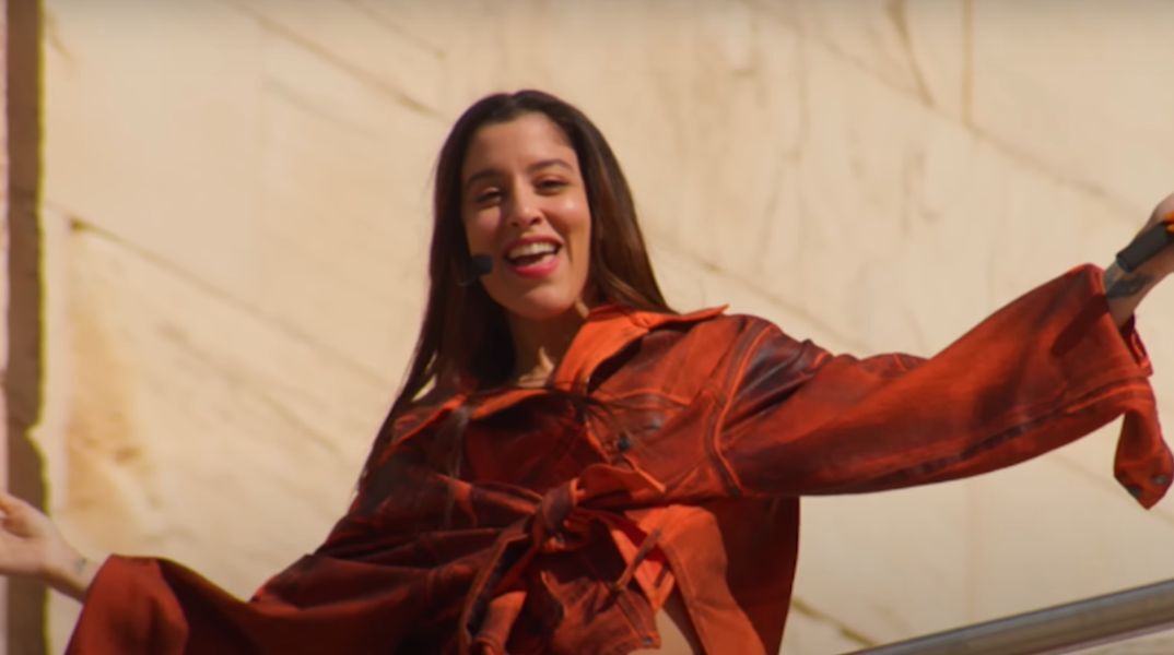 Μαρίνα Σάττι: Τραγούδησε ζωντανά τις ψηλές νότες στο «Ζάρι» - Απάντηση σε όσους ισχυρίζονται ότι δε θα μπορέσει να ερμηνεύσει την εισαγωγή στη Eurovision.