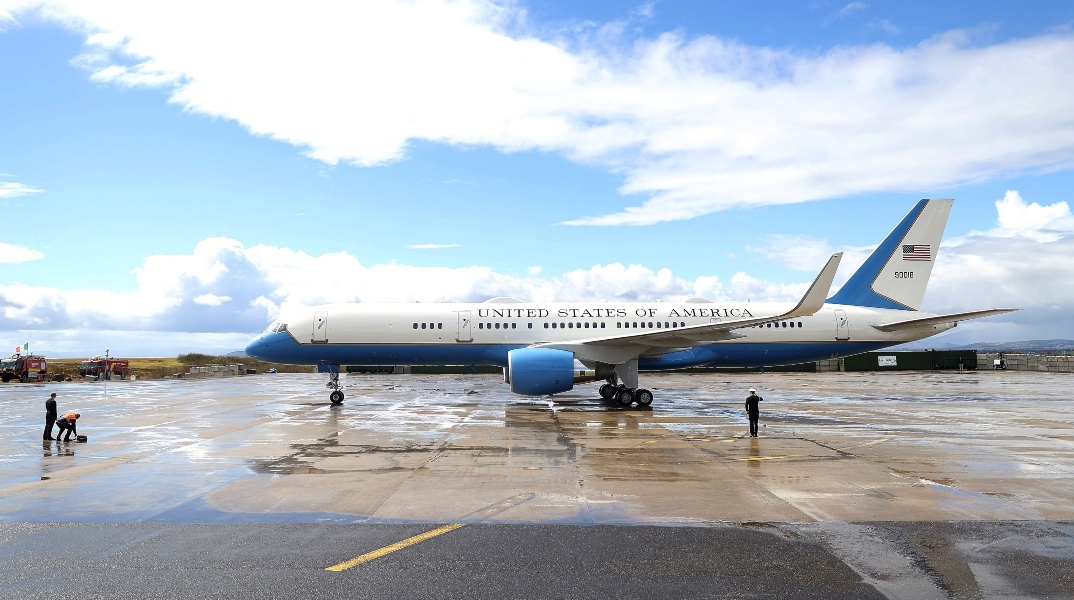 Επίπληξη σε δημοσιογράφους του Λευκού Οίκου που ταξιδεύουν με το Air Force One