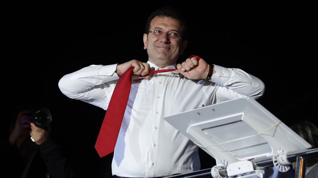 «Νικήσαμε» λέει ο Εκρέμ Ιμάμογλου καθώς επανεκλέγεται δήμαρχος της Κωνσταντινούπολης