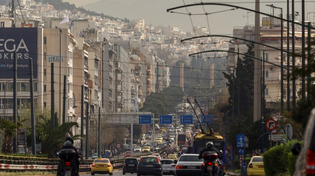 Αφρικανική σκόνη στο κέντρο της Αθήνας