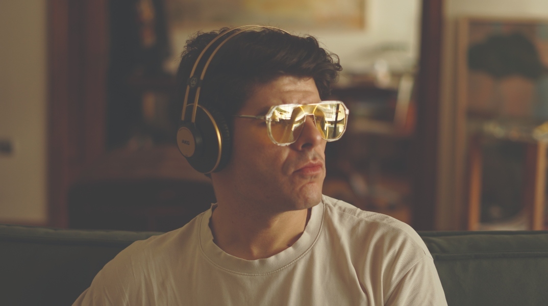 Ο Γιάννης Σοφολόγης και το soundtrack της ζωής του