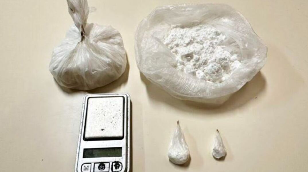 Σκύλος ανιχνευτής βρήκε κοκαΐνη αξίας 30.000 ευρώ στον Βόλο