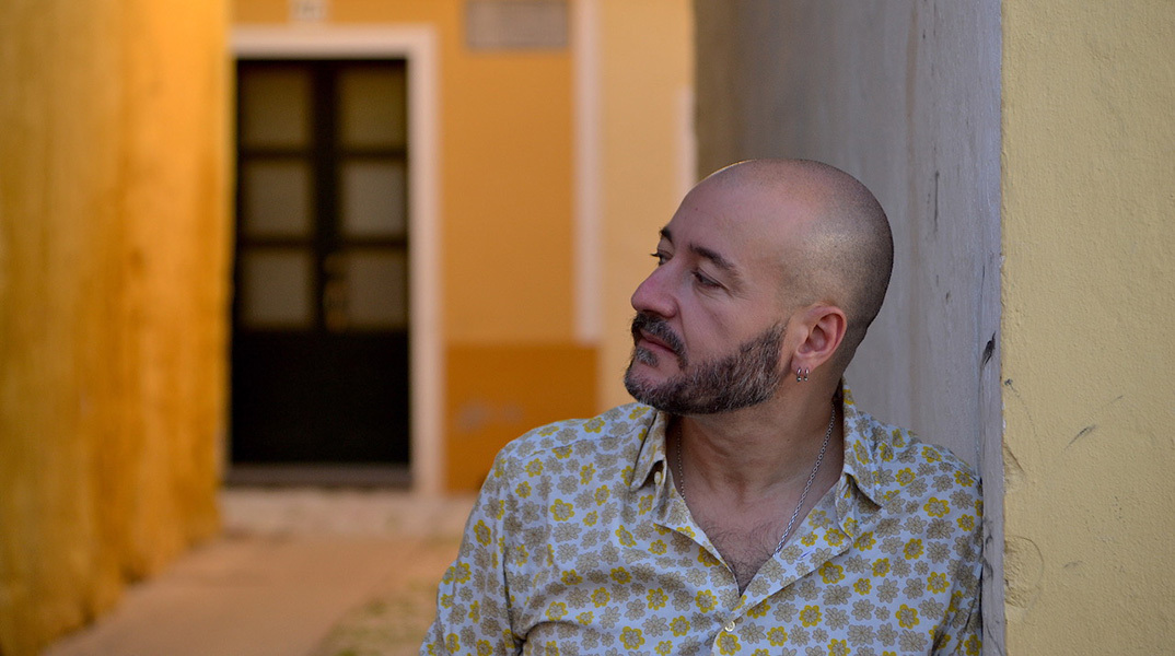 Ζουζέπ Μαρία Μιρό: Ο πολυβραβευμένος θεατρικός συγγραφέας στο Θησείον