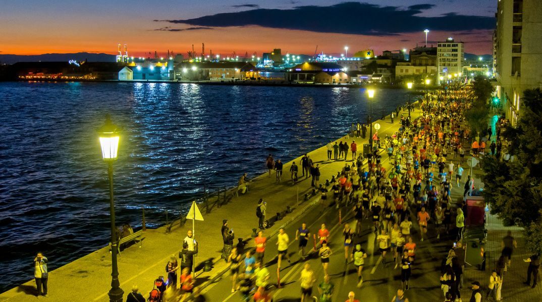 Στέλιος Αγγελούδης: Το τέλος του νυχτερινού ημιμαραθωνίου προανήγγειλε ο δήμαρχος Θεσσαλονίκης με ανάρτησή του - Θέτει ζήτημα οικονομικής διαφάνειας. 