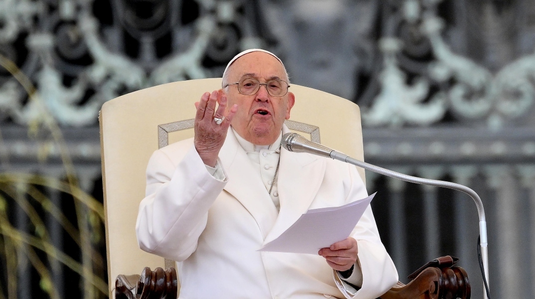 Βατικανό: Η παρένθετη μητρότητα να μετατραπεί σε οικουμενικό αδίκημα