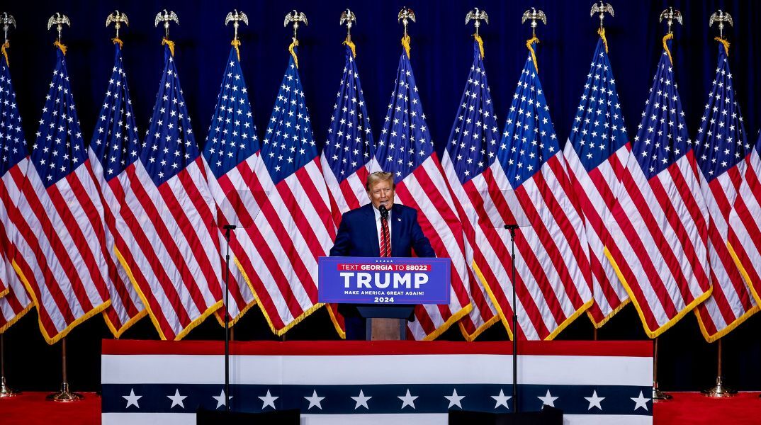 ΗΠΑ: Ο Ντόναλντ Τραμπ λέει ότι οι πολιτείες θα πρέπει να αποφασίζουν σχετικά με τους νόμους για την άμβλωση - Απέφυγε να αναφερθεί σε ομοσπονδιακή απαγόρευση.