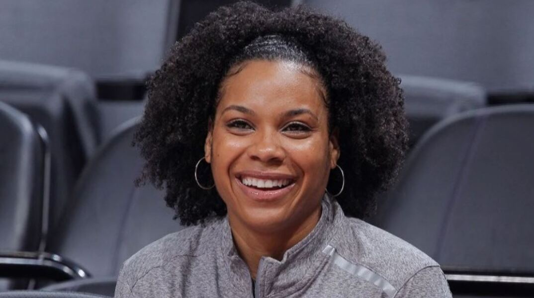 NBA: Οι Χόρνετς θέλουν την Χάρντινγκ για head coach