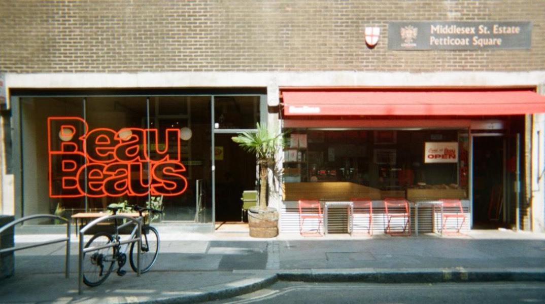 BeauBeaus Cafe: Καλλιτέχνες και ράπερ βρήκαν το νέο τους στέκι 