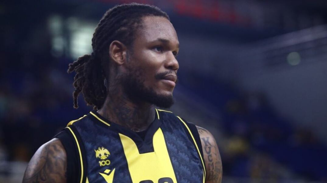 Ο Μπεν ΜάκΛεμορ