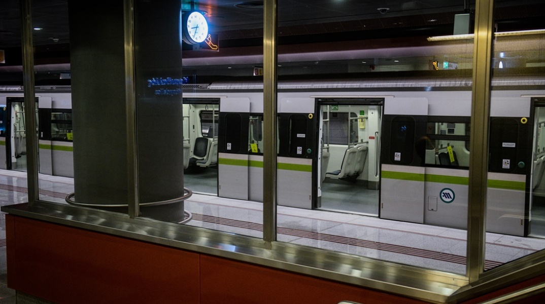 Εικόνα από τον σταθμό του μετρό «Κορυδαλλός»