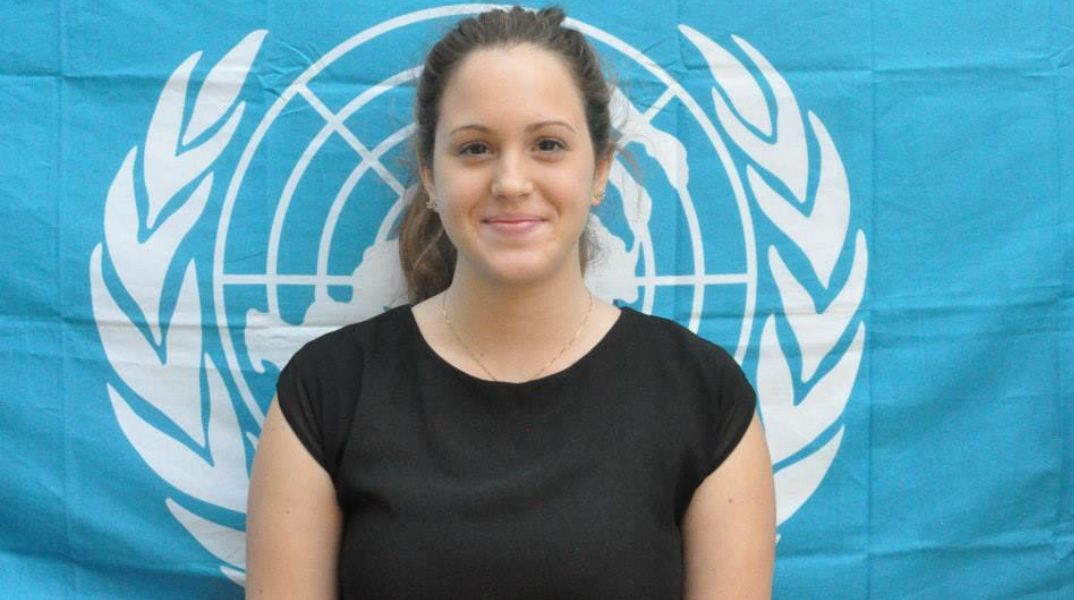 Μυρτώ Μεζίνη: Τι είπε στους Γάλλους βουλευτές η 26χρονη Ελληνίδα - Η συζήτηση στην ολομέλεια για τους νέους ευρωπαίους πτυχιούχους. 