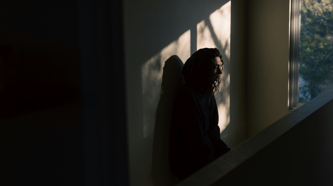 Πάτρα: Άντρας έσπαγε πιάτα στο κεφάλι της συζύγου του