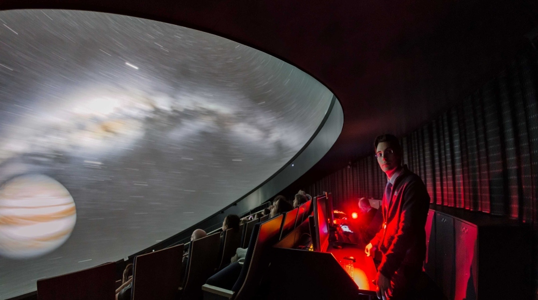 O Έλληνας αστροφωτογράφος που βιντεοσκοπεί το σύμπαν