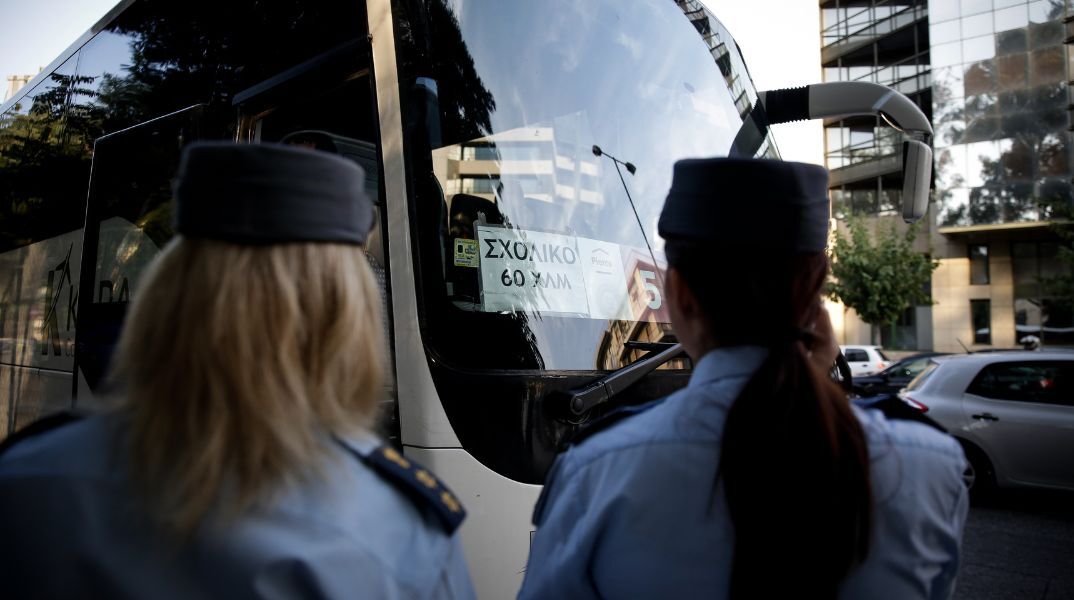 Ιωάννινα: Μαθητές Λυκείου επιτέθηκαν σε αστυνομικούς που τους σταμάτησαν για έλεγχο και προσπάθησαν να τραπούν σε φυγή - Πέντε συλλήψεις.