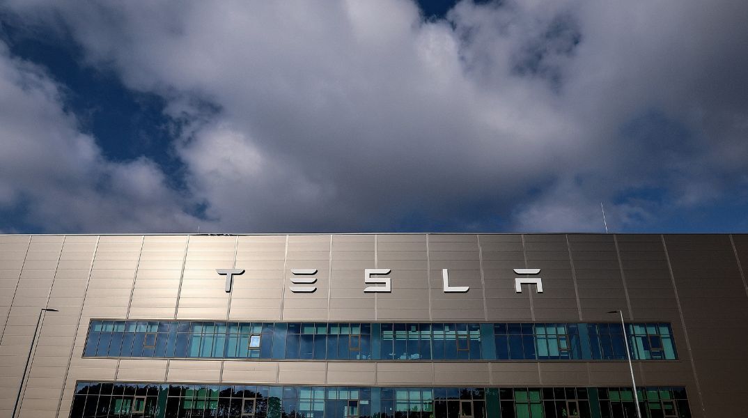 H Tesla θα απολύσει πάνω από το 10% του προσωπικού της σε όλο τον κόσμο