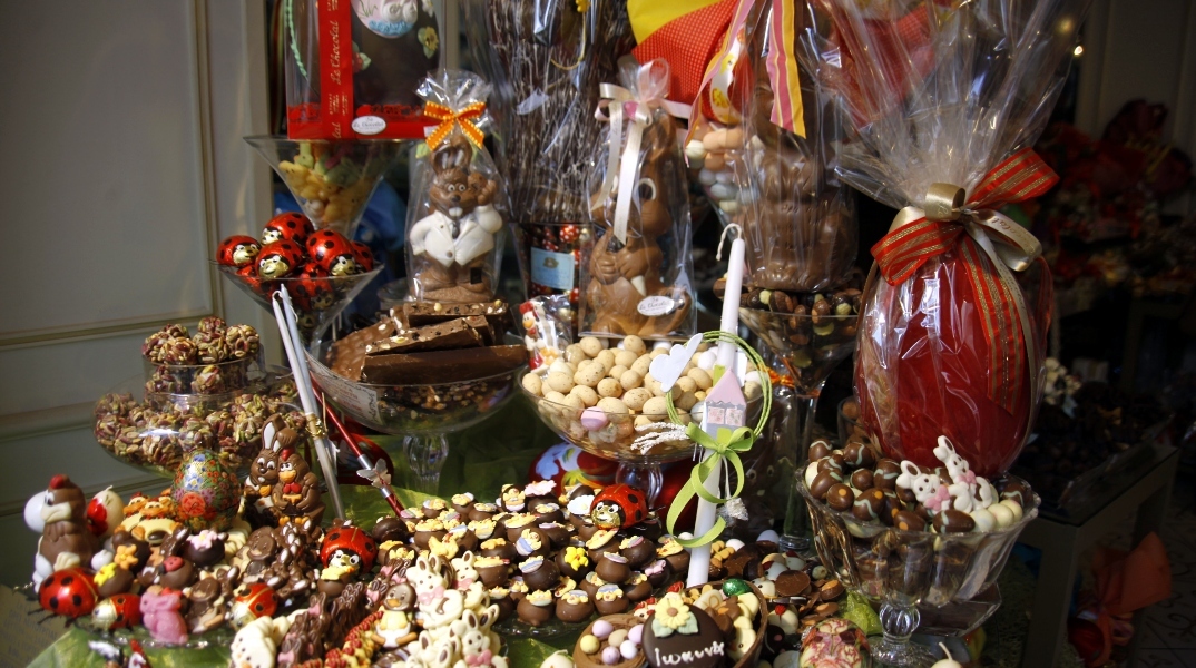 Πάσχα 2024: Το εορταστικό ωράριο των καταστημάτων