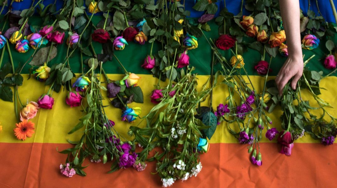 Ρωσία: Διαγωνισμός βραβείου ποίησης απαγορεύει τη συμμετοχή σε διεμφυλικά άτομα - Συνεχίζεται η καταστολή των δικαιωμάτων της κοινότητας ΛΟΑΤΚΙ.