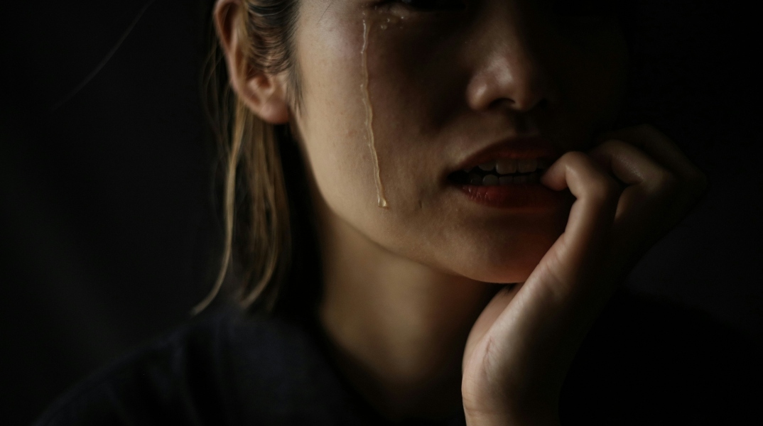 Γυναίκα που κλαίει