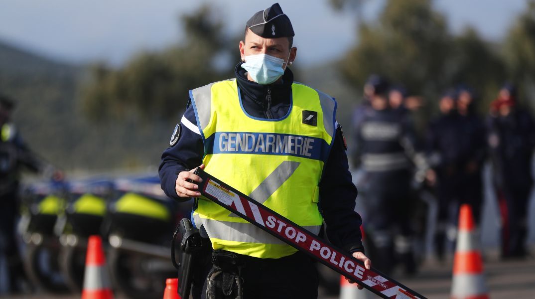Συναγερμός στη Γαλλία: Η αστυνομία αποκλείει το ιρανικό προξενείο στο Παρίσι - Άνδρας απειλεί να ανατιναχθεί - Οι πρώτες πληροφορίες.