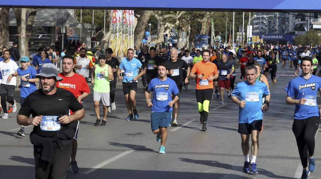 Στιγμιότυπο από τον Διεθνή Μαραθώνιο Δρόμου