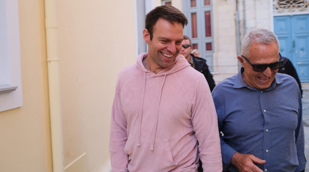 Ο Στέφανος Κασσελάκης σε περιοδεία στο Αιγαίο