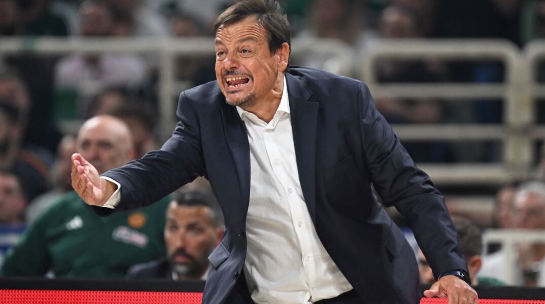 O προπονητής του Παναθηναϊκού, Εργκίν Αταμάν