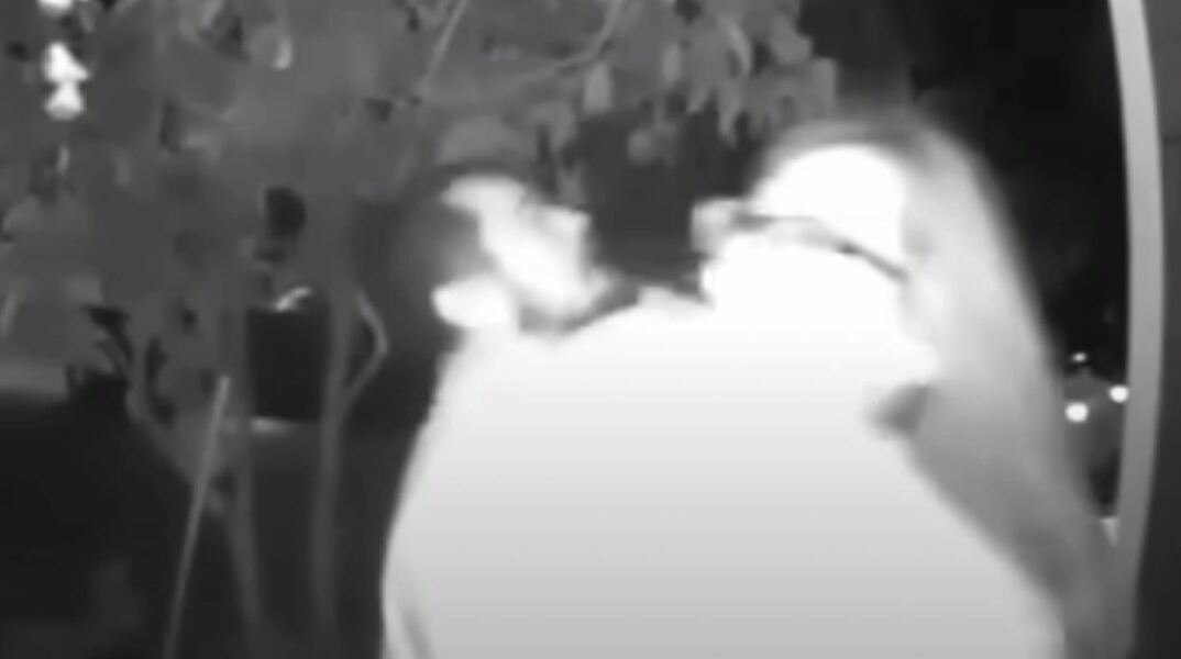 Όρεγκον: Κάμερα σε κουδούνι κατέγραψε αρπαγή γυναίκας