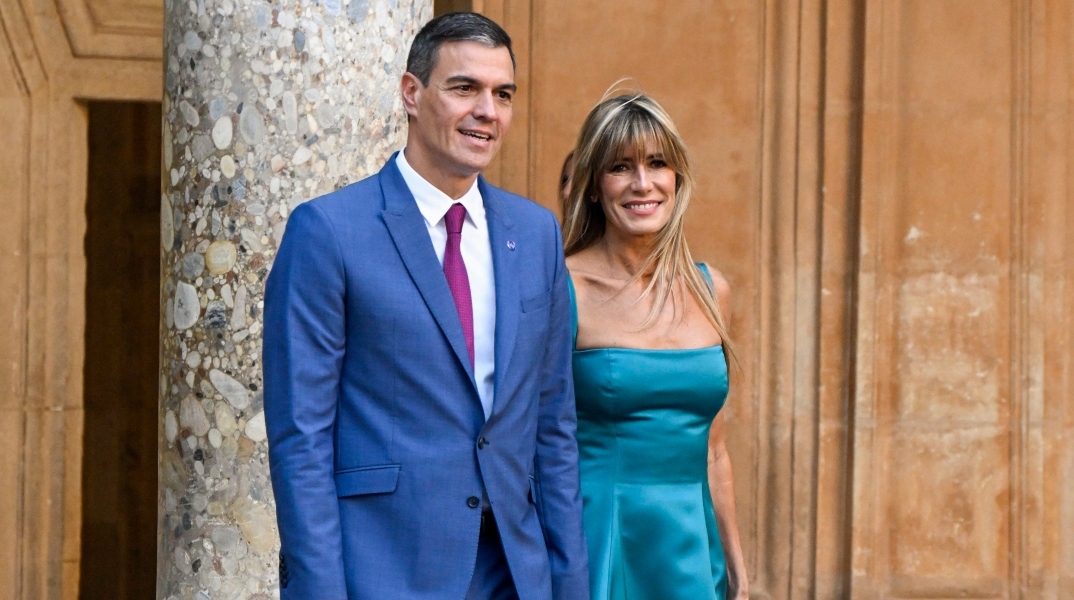 «Ίσως βασιστήκαμε σε fake news» λέει η οργάνωση που κατήγγειλε τη σύζυγο του Σάντσεθ για διαφθορά 