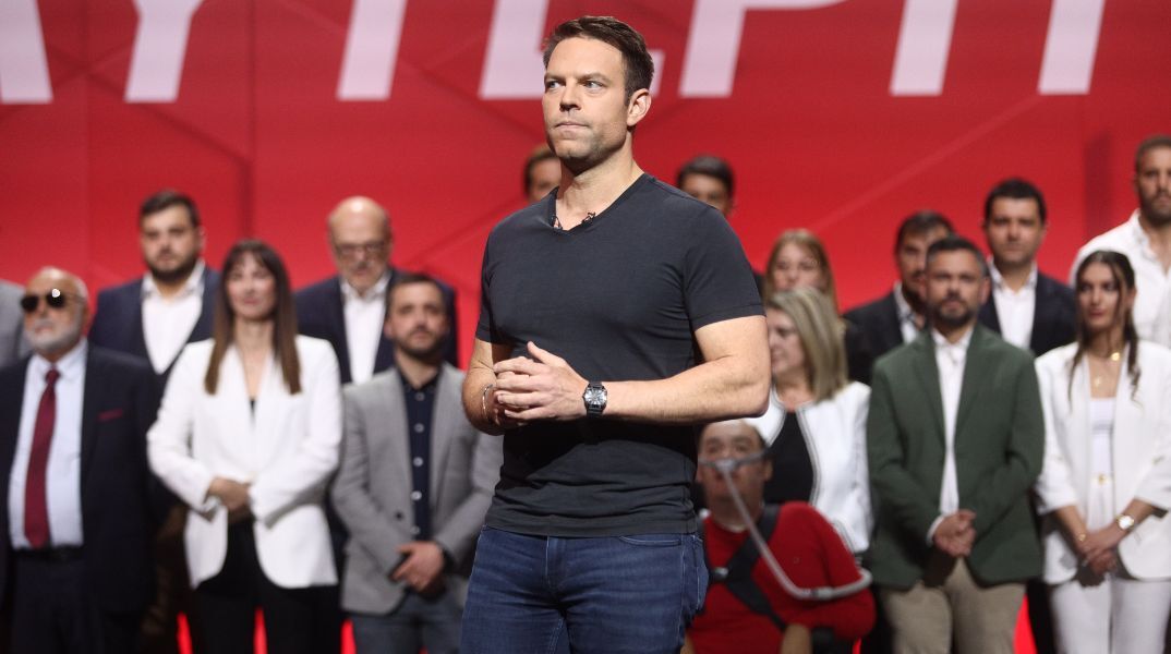 Στέφανος Κασσελάκης: Ο πρόεδρος του ΣΥΡΙΖΑ θα ζητήσει Προανακριτική για το «μπάζωμα» στα Τέμπη - Επίθεση στον πρωθυπουργό σε νέα συνέντευξη.