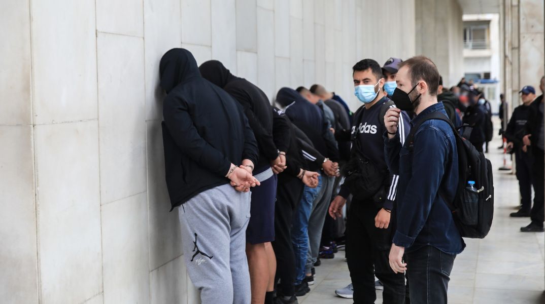 Δολοφονία Λυγγερίδη: Πέντε κατηγορούμενοι έχουν απολογηθεί - Τι ισχυρίζεται ένας εκ της φερόμενης ηγετικής ομάδας που προφυλακίστηκε εχθές αργά τη νύχτα.