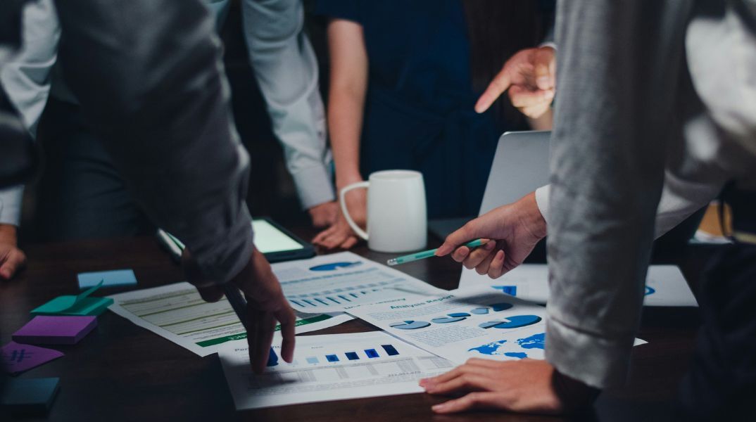 Μπόνους παραγωγικότητας στο Δημόσιο: Πώς θα δίνεται και ποιους αφορά - 9 ερωτήσεις και απαντήσεις από το υπουργείο Εσωτερικών.