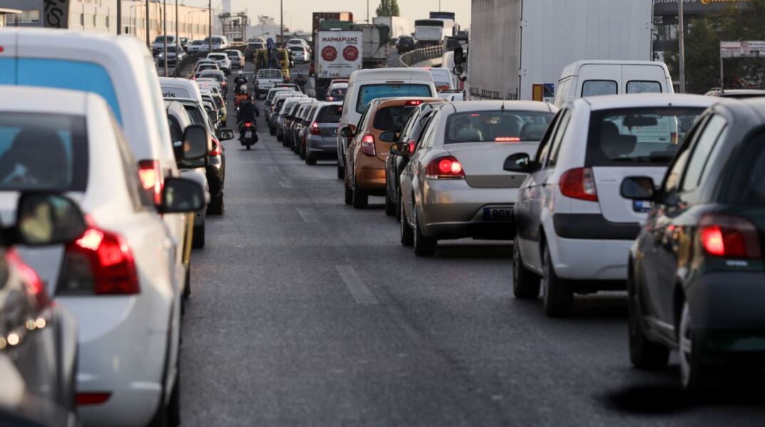 Κίνηση στους κεντρικούς οδικούς άξονες του λεκανοπεδίου