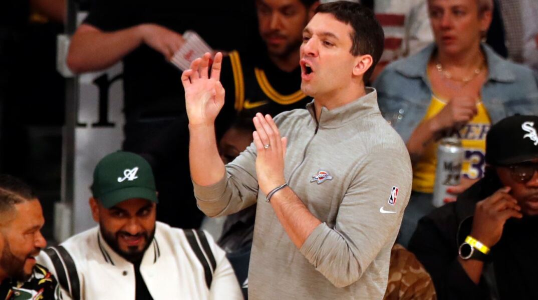 Ο προπονητής των Θάντερ, Μαρκ Νταϊνό