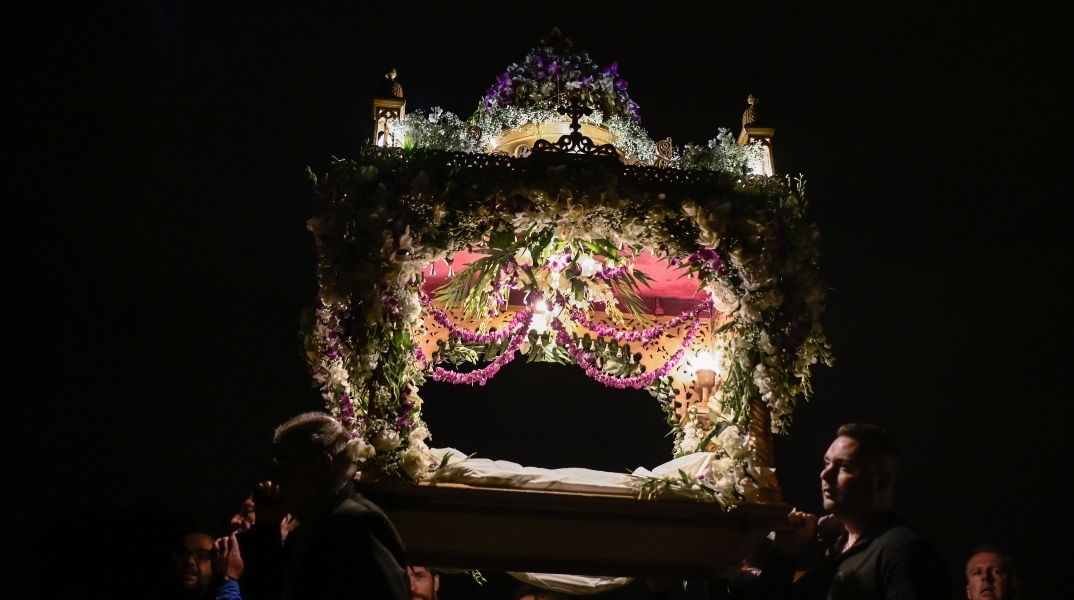 Θεσσαλονίκη: Πέντε επιτάφιοι στην πλατεία Αριστοτέλους 