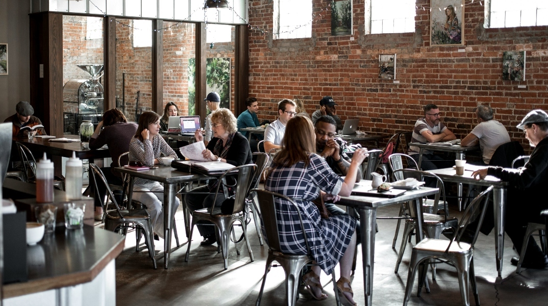 Τηλεργασία: Απειλεί καντίνες και κυλικεία