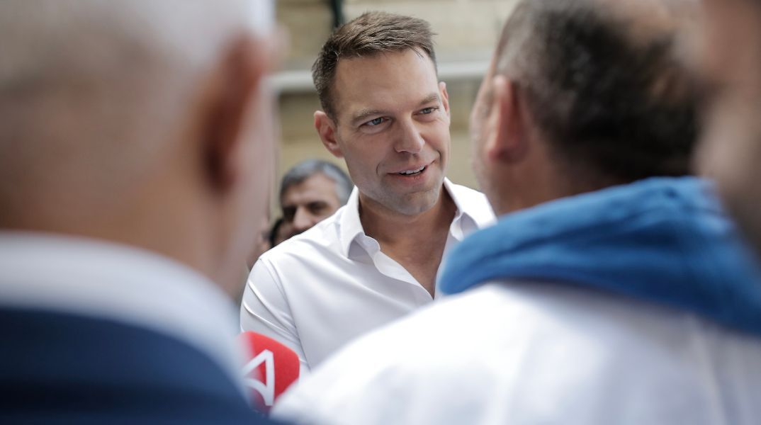 Στέφανος Κασσελάκης: «Ο νέος ΣΥΡΙΖΑ καλύπτει άνετα όλη την Κεντροαριστερά» - Μίλησε για έκπληξη στις ευρωεκλογές σε συνέντευξη στο Euractiv. 