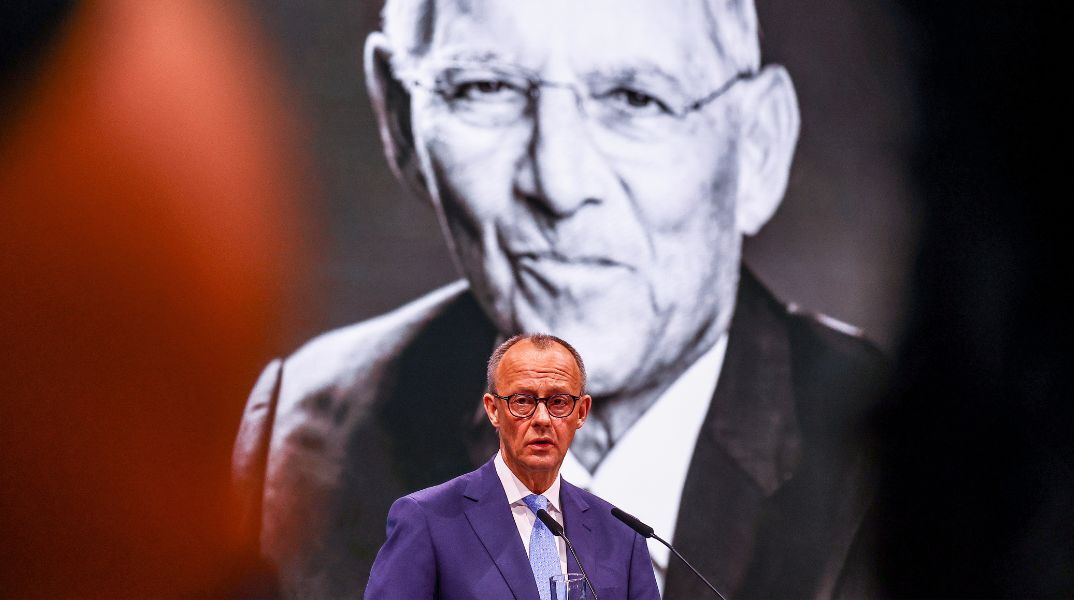 Γερμανία: Ο Φρίντριχ Μερτς επανεξελέγη στην ηγεσία του CDU με ποσοστό 89,81% - Σε εξέλιξη το συνέδριο του Χριστιανοδημοκρατικού Κόμματος.